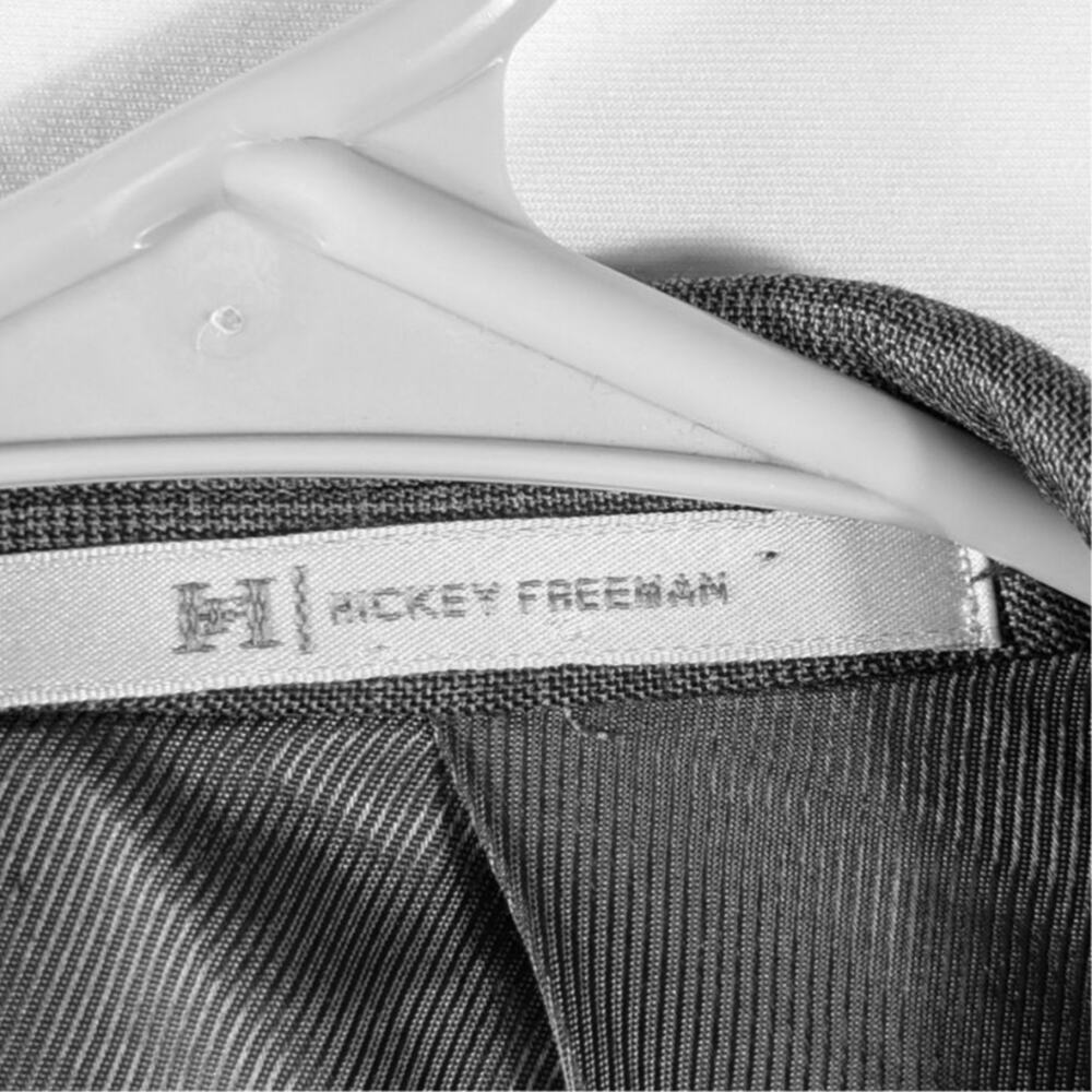 Hickey Freeman Mens 44L Gray Plaid Suit Wool Vintage Union Made USA 2 Piece Vtg - Picture 2 of 9